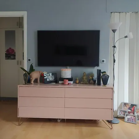 Pres Des Champs Elysees *